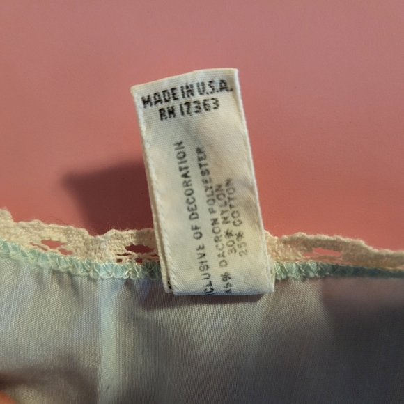 Vintage Komar Nightgown size Small - Picture 6 of 6